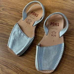 Pons silver leather size 7
